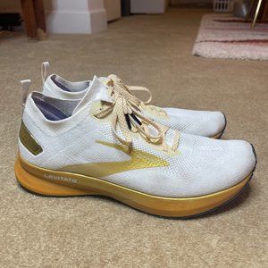 Brooks Levitate 4 Gold Running Sneakers